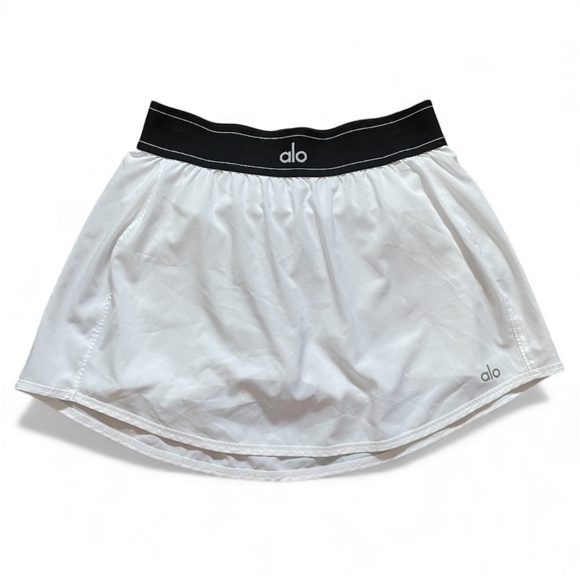 ALO Yoga Dresses & Skirts - Alo Yoga Match Point Tennis Skirt — White, Size Small